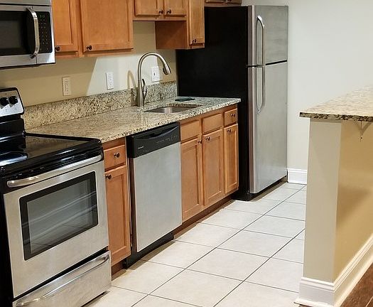 5th image of 1809 Belmont Rd NW #17