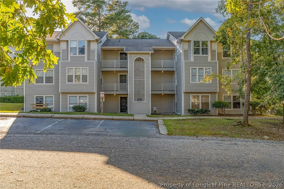 2 bed, 2.0 bath, 1145 sqft, $1,200 — Photo 2