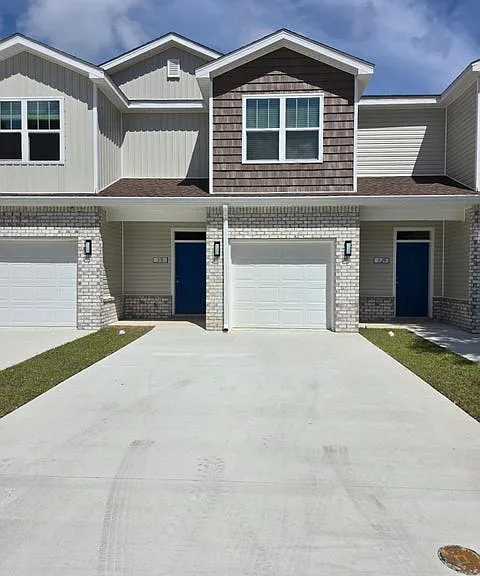 841 Jonleen Dr — Photo 2