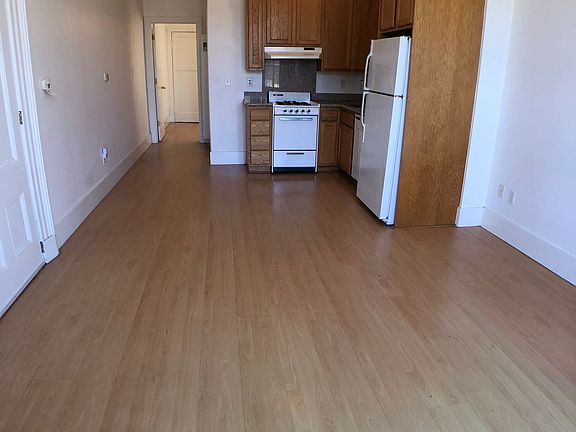 4th image of 1234 Valencia St APT 8