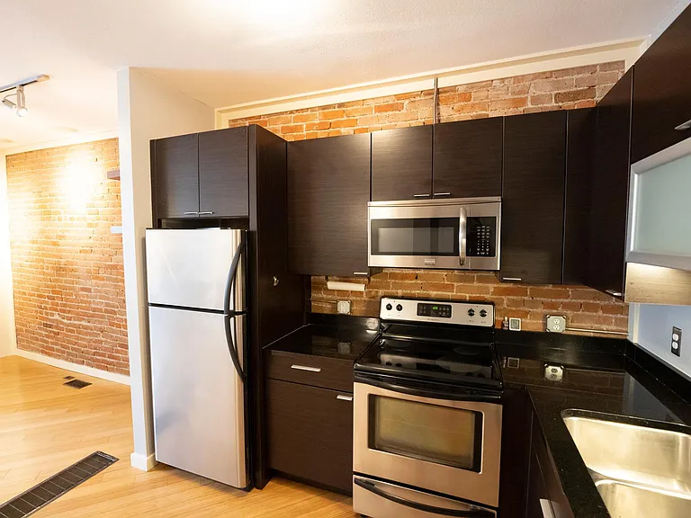 2306 Glenarm Pl #102 — Photo 14