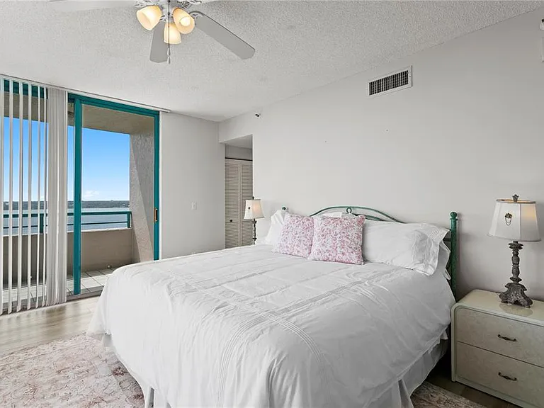 1540 Gulf Blvd #2107 — Photo 31