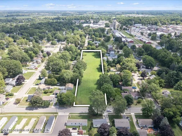 502 N Morton St, Saint Johns, MI 48879