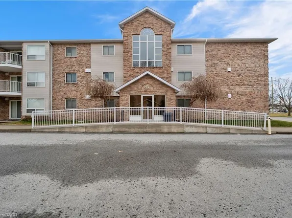 1061 Vansickle Rd N #303B, Saint Catharines, ON L2S 2X4