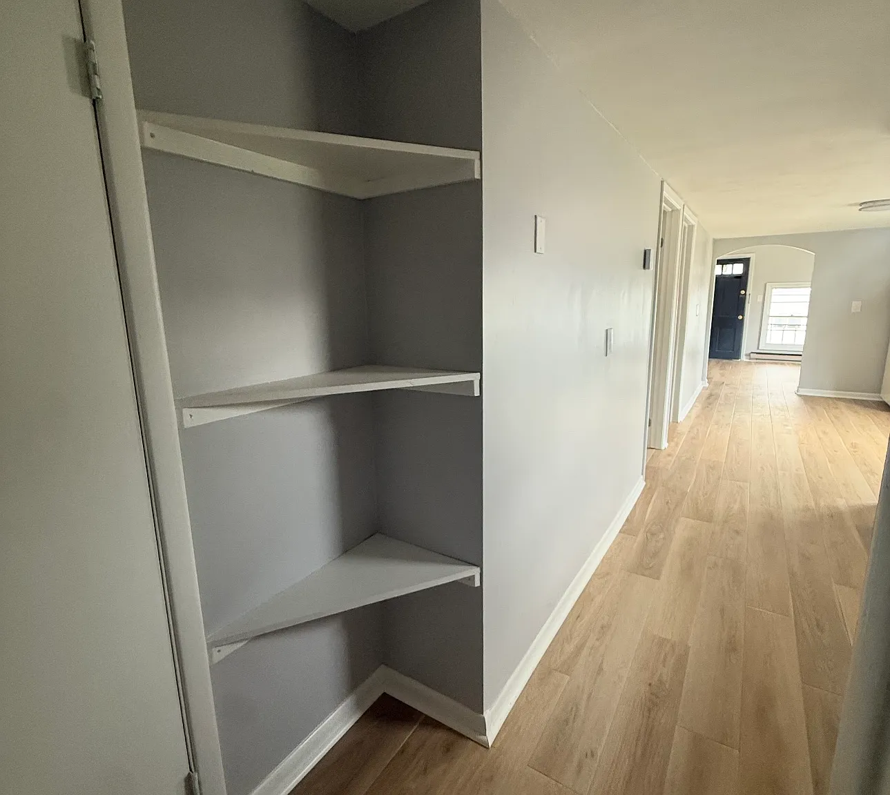 2 bed, 900 sqft, $1,100 — Photo 2