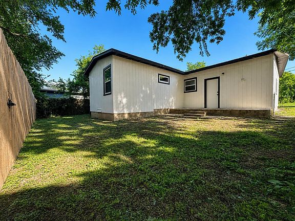5th image of 2909 56th St