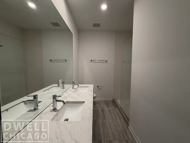 2500 S Wabash Ave #201 — Photo 16