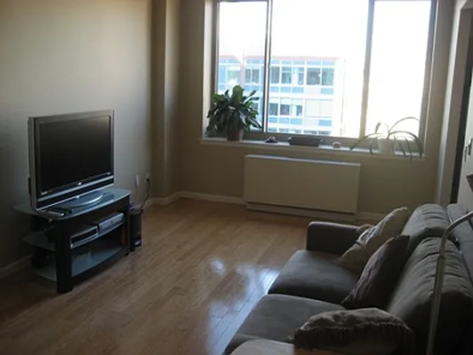 Rented by Bank Neary | media 6