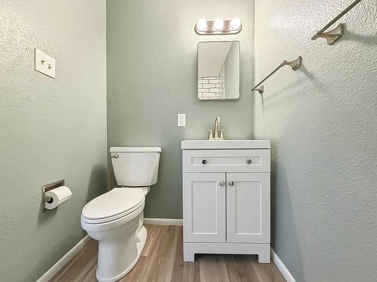 10017 Baldwin Ave NE #A — Photo 11
