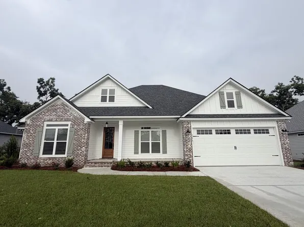 5044 Hatfield Cir, Hahira, GA 31632