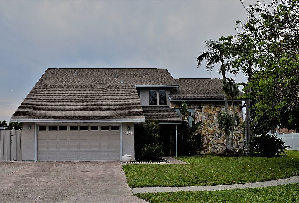 1st image of 1575 Sykes Creek Dr