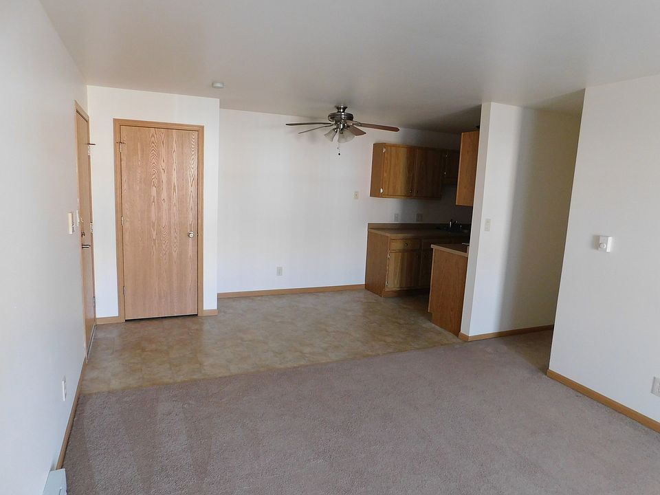 Roosevelt Gardens 209215 Roosevelt Dr West Bend WI Zillow