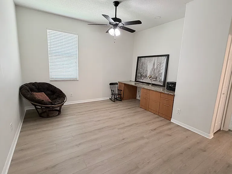 2413 Prairie View Dr — Photo 33