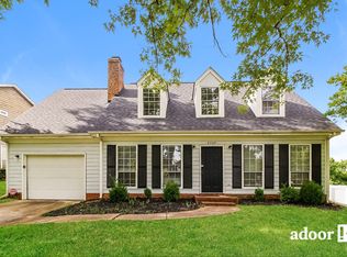 9509 Pondside Ln, Charlotte, NC 28213