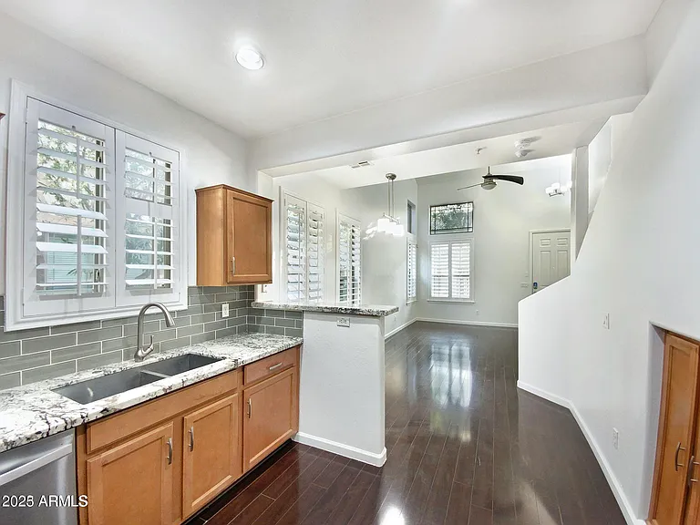 1225 N 36th St #1031 — Photo 11