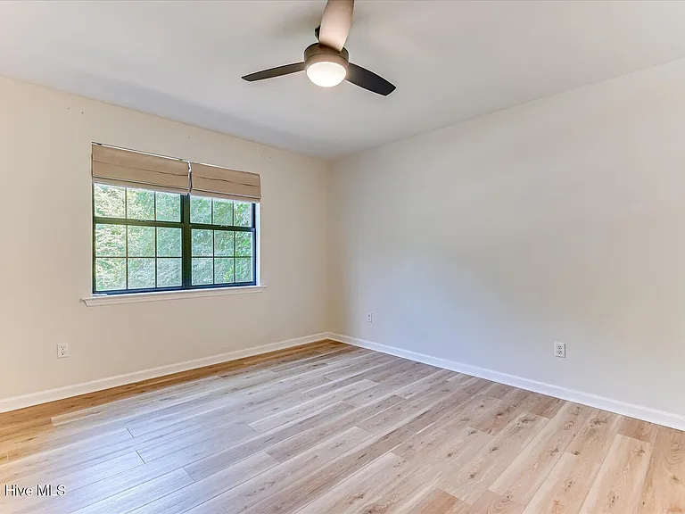 139 Crawford Dr — Photo 21