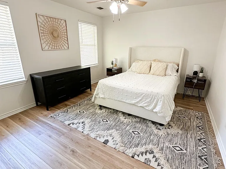 1220 W Main St — Photo 14