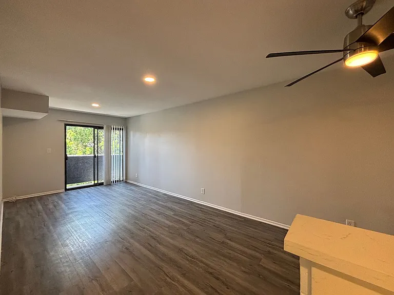 951 S. Oxford Ave. — Photo 49