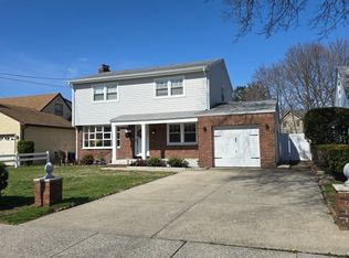 753 Saddle River Rd, Saddle Brook, NJ 07663