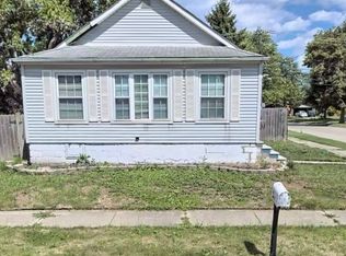 13295 Drake St, Southgate, MI 48195