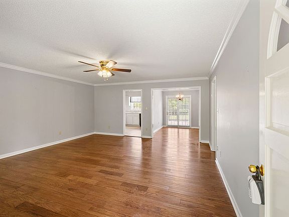 4th image of 1684 Spring Place Rd