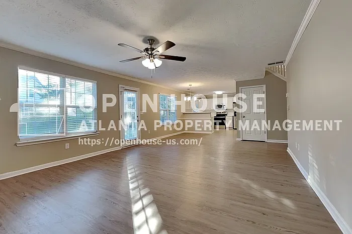 4 bed, 2.5 bath, 1920 sqft, $2,175 — Photo 3