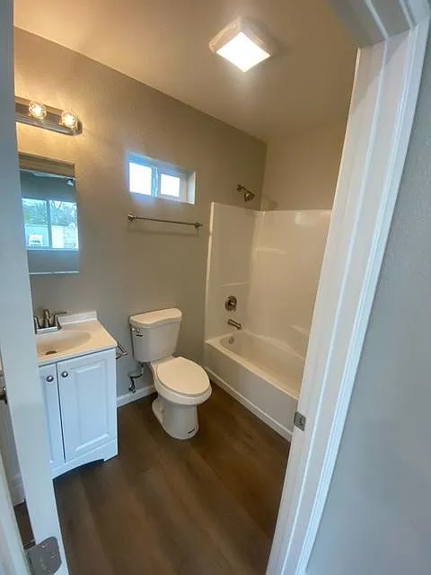 1 bed, 400 sqft, $1,500 — Photo 4
