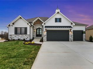 2034 SW Red Barn Ln, Raymore, MO 64083