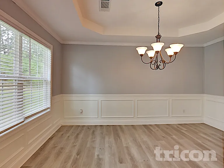527 Embassy Walk — Photo 9
