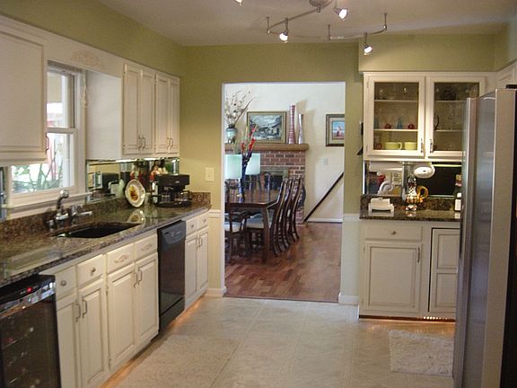 Gourmet Kitchen