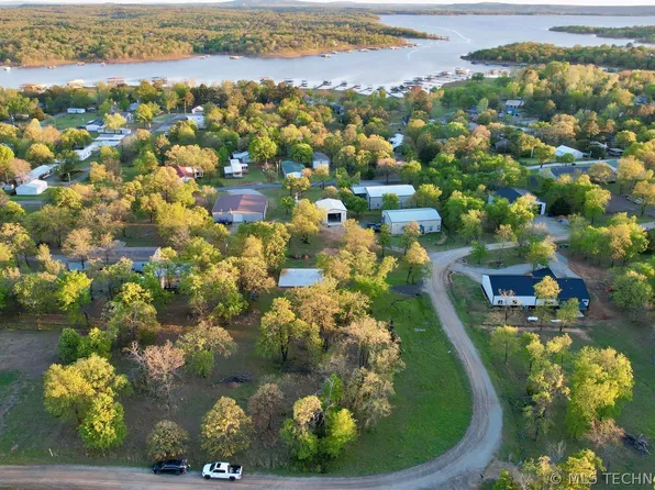 50 Duchess Creek Dr, Porum, OK 74455