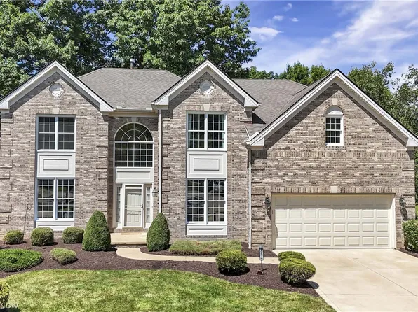 20626 Morar Cir, Strongsville, OH 44136