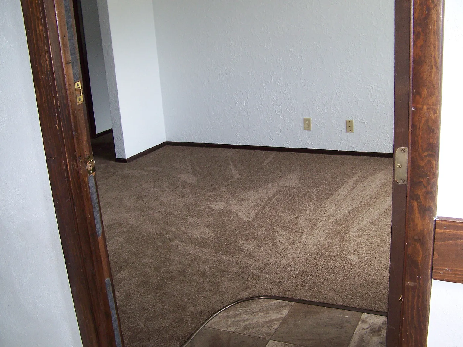 1 bed, 700 sqft, $700 — Photo 1