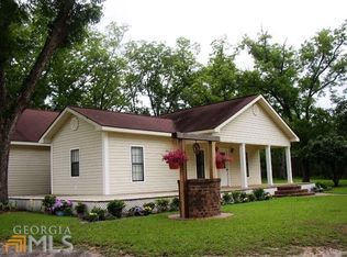 199 Yawn Cemetery Rd, Hazlehurst, GA 31539