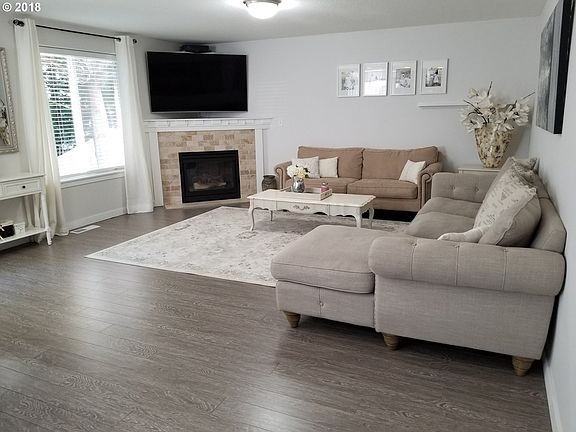 2nd image of 5002 NE 61st St