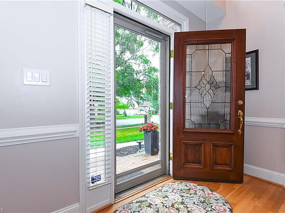 3rd image of 2405 Glen Cove Way