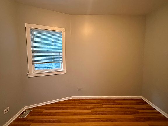 5th image of 4418 W Armitage Ave #1R