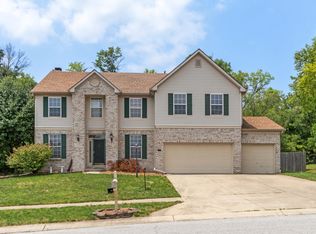 1284 White Ash Dr, Greenwood, IN