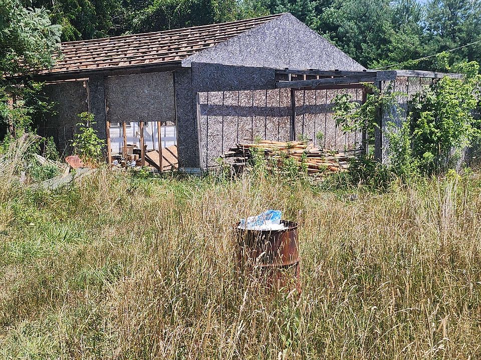 2nd image of 8627 Carson Rd