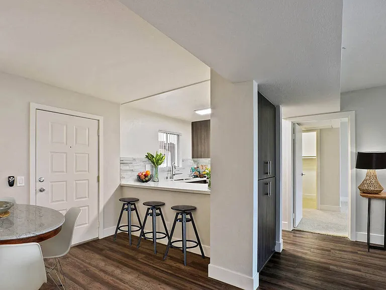 9211 Harlow Ave — Photo 3