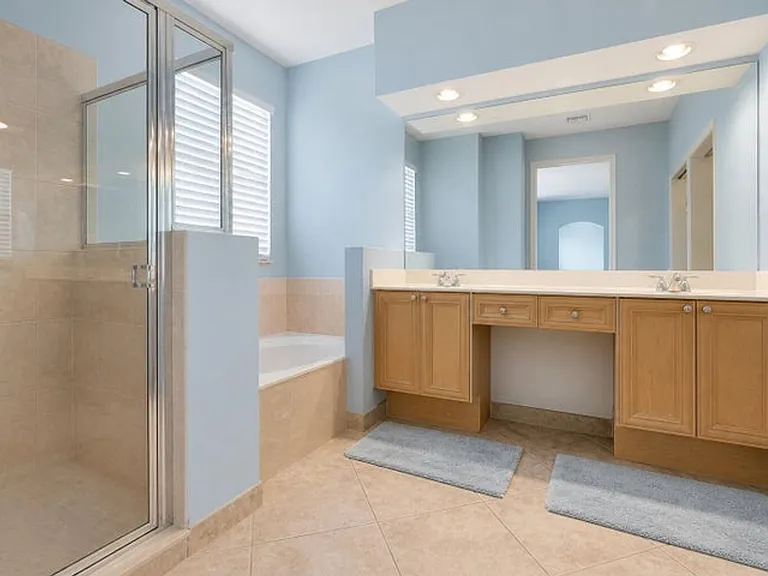 3945 Torres Cir — Photo 18
