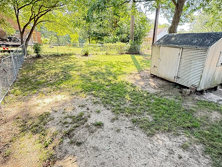3 Clay St — Photo 14