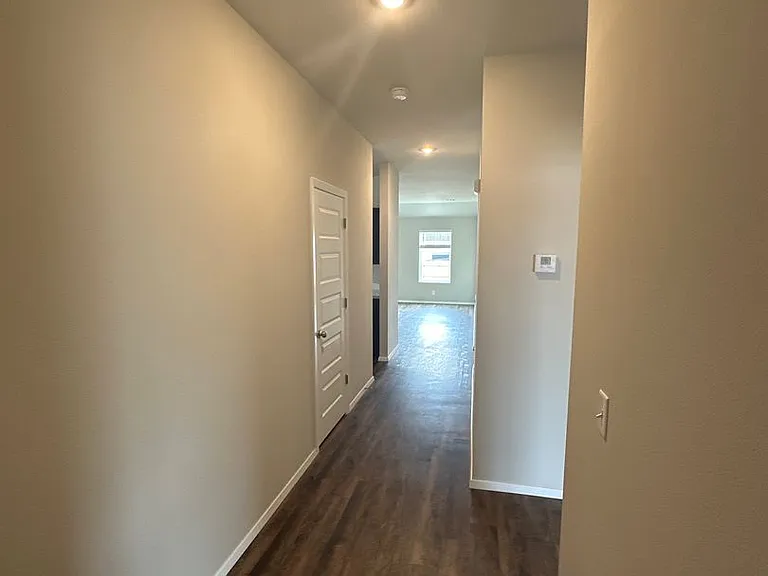 1105 E Honolulu St — Photo 4