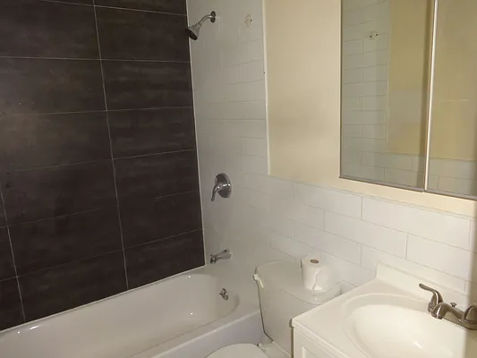 Rented by Blue Egg Realty Corp | media 26