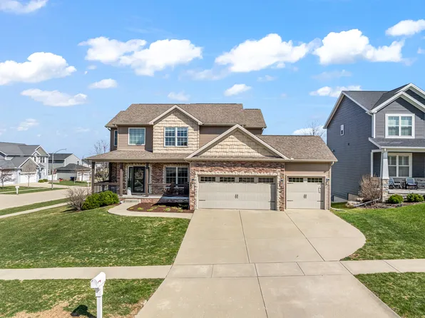 1302 Wicklow Dr, Bloomington, IL 61705