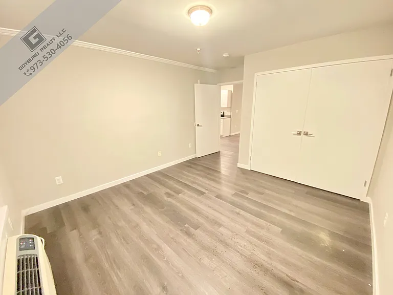 144 Fair St #206 — Photo 10