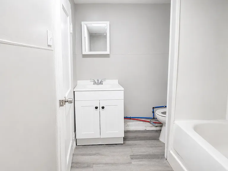 11 Market St #9 — Photo 4