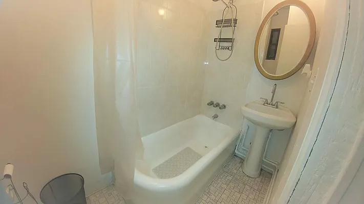Rented by Downtown Mgt & Realty LLC | media 19