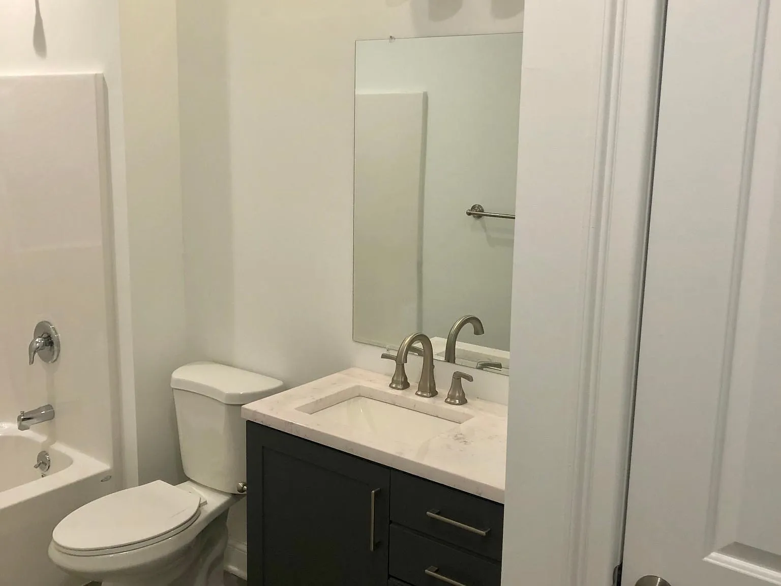 146 S Main St — Photo 3