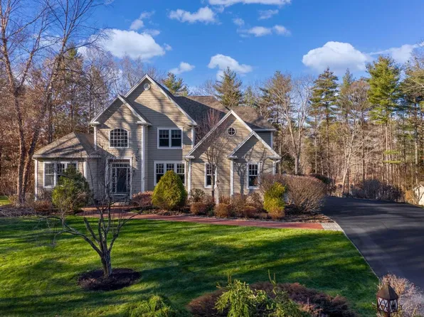 20 Doe Drive, Eliot, ME 03903
